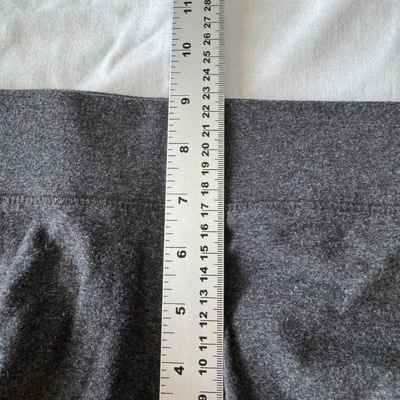 Hue Women's Athletic Pull-On Yoga Legging Activewear Pant Gray Size Small Casual - Picture 7 of 10